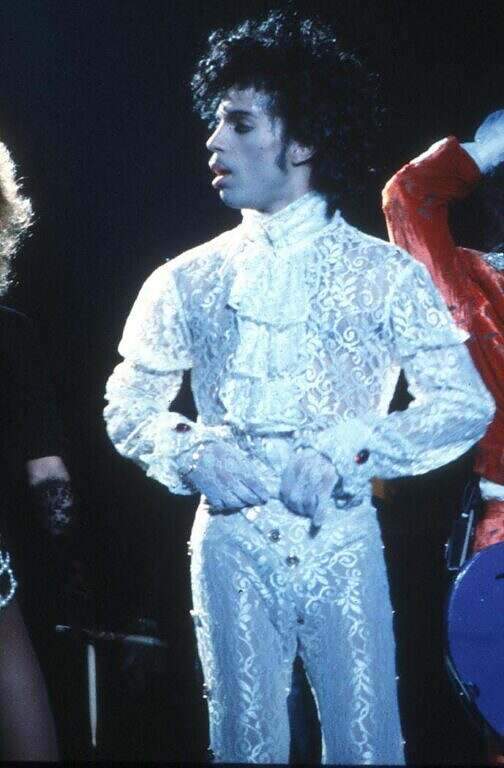 Prince performing at the 27th Grammys in 1985